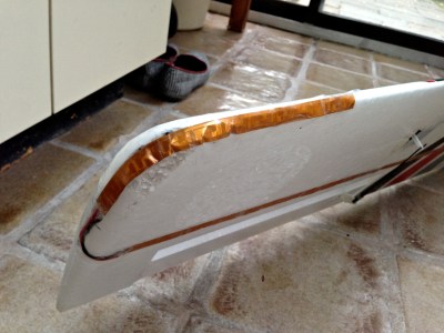 Forward corner of the right wing with green LEDs