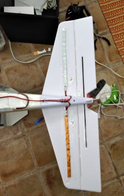 Red on left and green on right