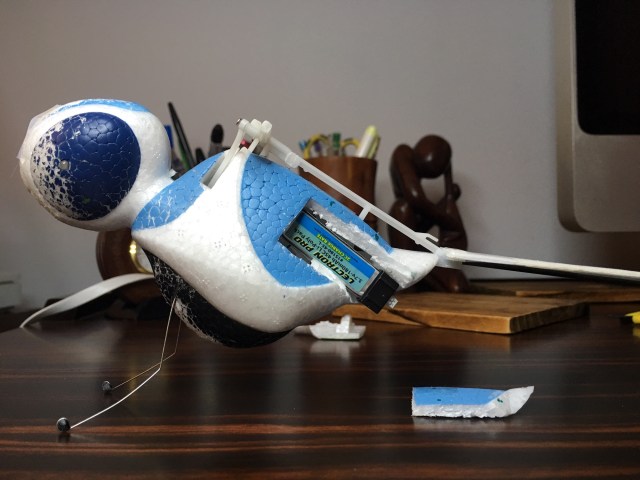 180mAh lipo inserted from behind