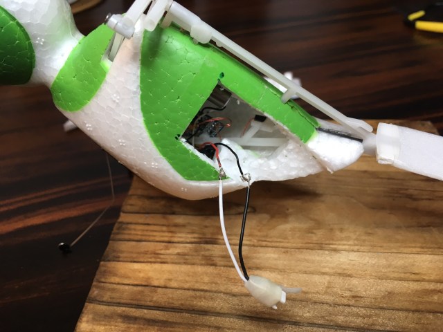 MX battery lead from Blade Nano QX soldered to the Dragonfly