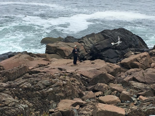 Flying the UMX Radian on rock formations at Cliff House
