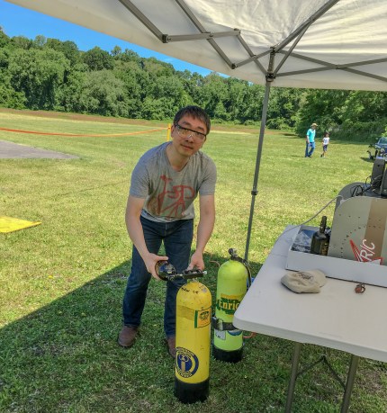 Paintball tank fill station