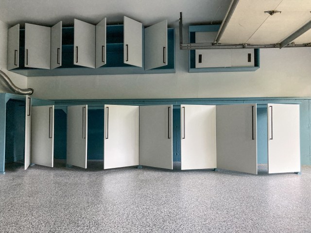 How cabinet doors open