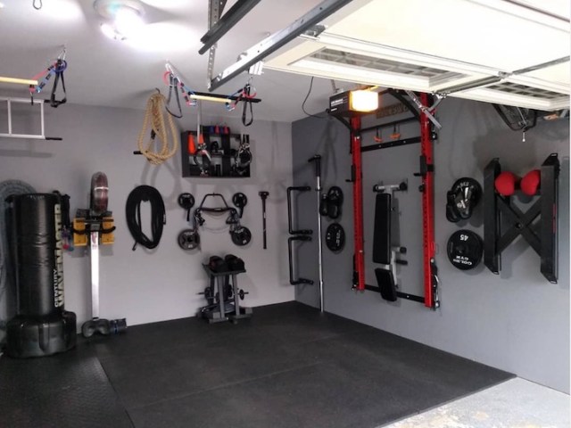 Turning a corner of the garage into a gym