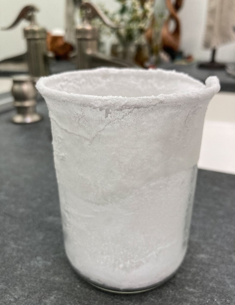 salt creep: The salt rind encasing the cylinder has grown visibly thicker since day 20