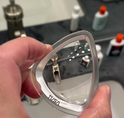 Hawaii 2025 - Snorkeling - Scrubbing and defogging lenses