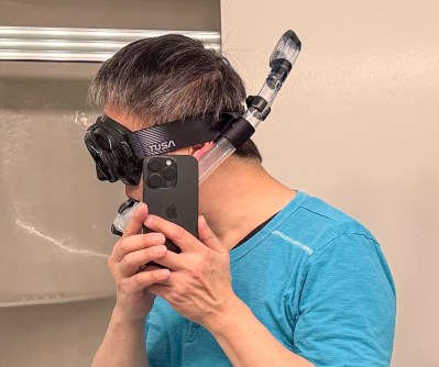 Hawaii 2025 - Snorkeling - trying out mask and snorkel at home