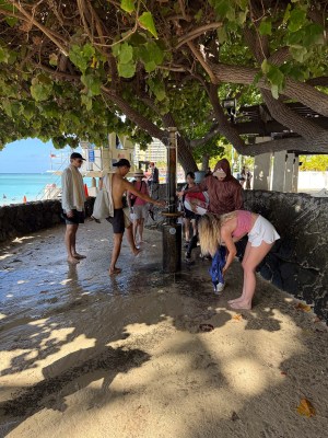 Rinse station behind Lifeguard Tower 2B at Waikiki Beach Center