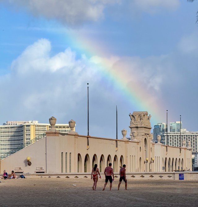 Rainbow over Natatorium at Kaimana Beach